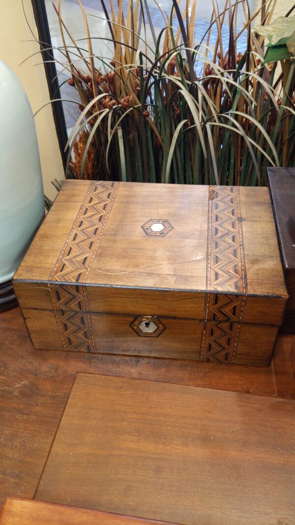 English Walnut Marketry Banded Box with Walnut Inlay