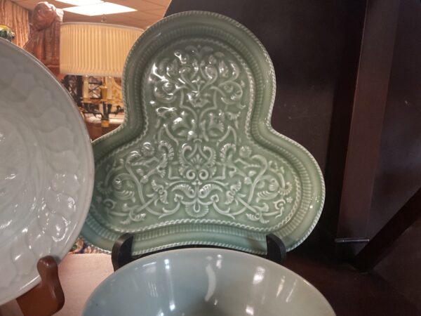 Celadon Clover Leaf Tray