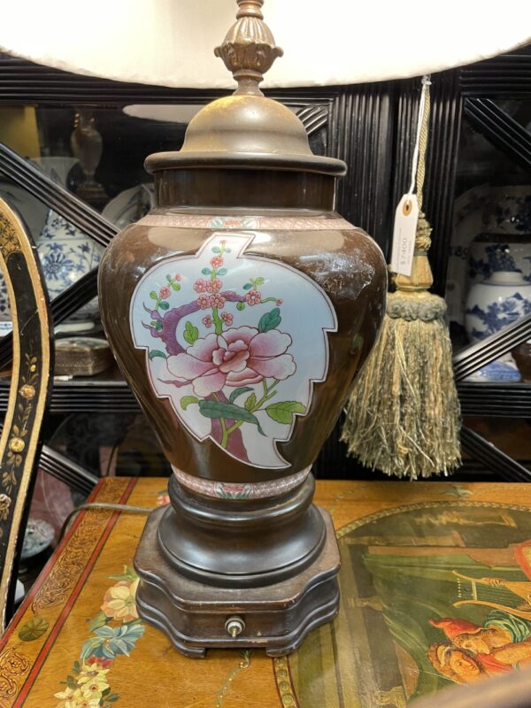 Chinese Export Porcelain Lamp - Image 2