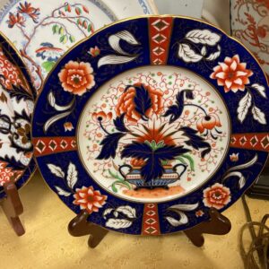 English Imari Style Plate - M.D. Antiques in Richardson and Dallas Tx.