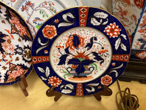 English Imari Style Plate - M.D. Antiques in Richardson and Dallas Tx.