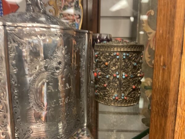 Filigree Wire Overlay and Semiprecious Stone Inlay Cylindrical Box